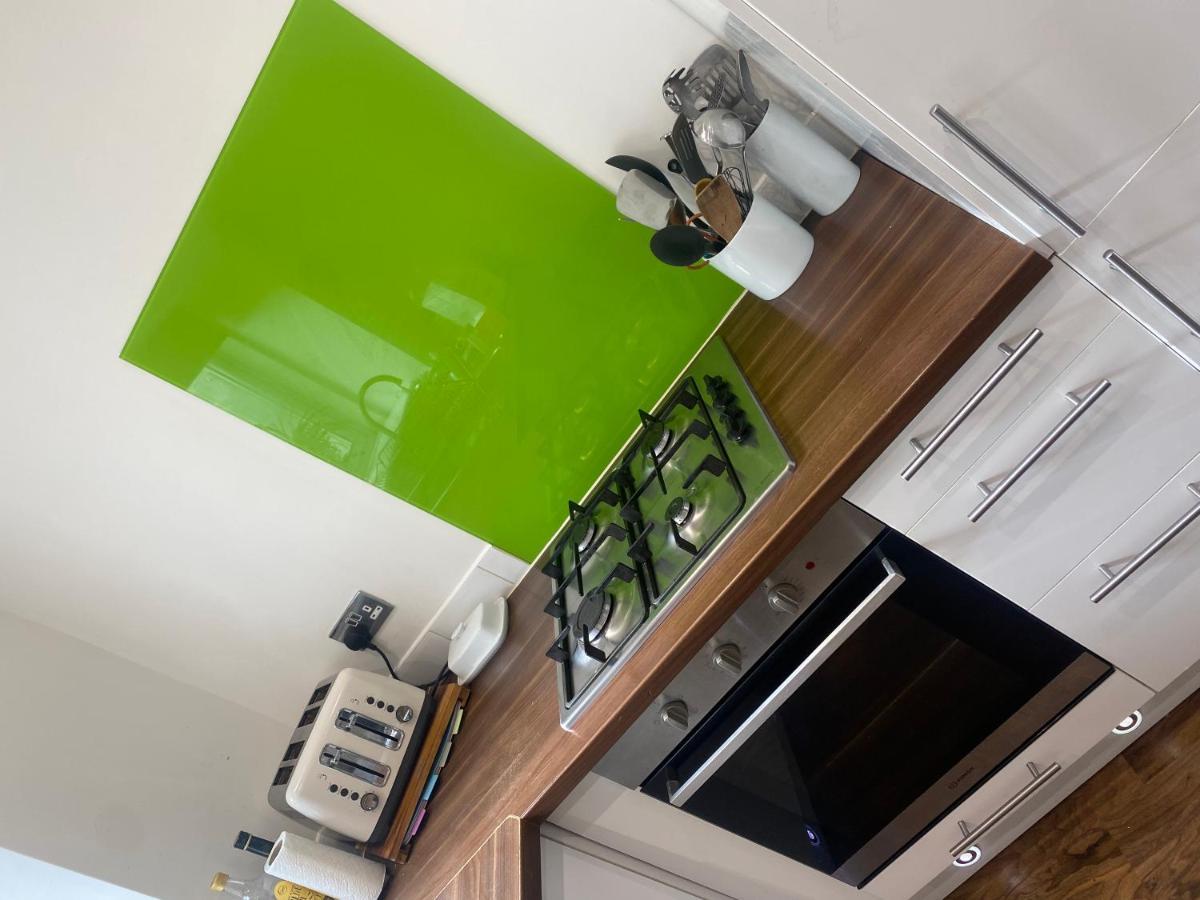 Large Home, Close To Bhx, Nec, Jlr, 4 Double Beds! Birmingham Exterior foto