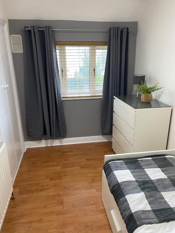 Large Home, Close To Bhx, Nec, Jlr, 4 Double Beds! Birmingham Exterior foto
